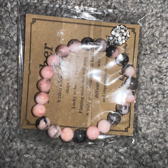 $4 NATURAL STONE TEACHER BEADED BRACELET. NEW. $4 WHEN BUNDLED WITH 3 OR MORE - Picture 8 of 16